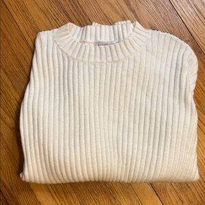 cute cream sweater, perfect for fall